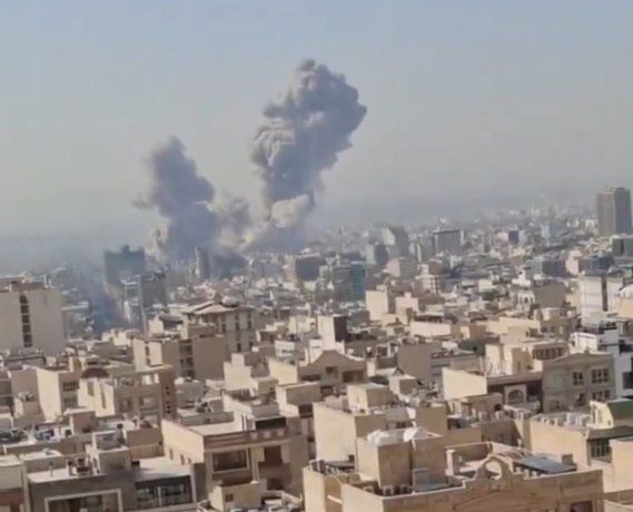 EEUU intensifica su ofensiva contra Irán y avanza con un nuevo bloqueo naval