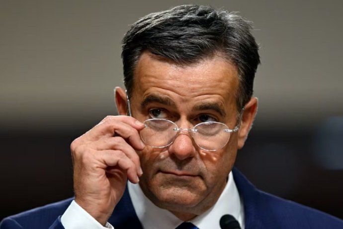 El director de la CIA explicó la estrategia con la que EEUU busca superar a China en la guerra tecnológica