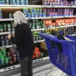 El economista Ferreres advirtió que las mejoras macroeconómicas no llegan a la población