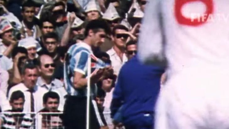 "El que no salta es un inglés": los hinchas argentinos calentaron la previa del partido cantando sobre el himno de Inglaterra