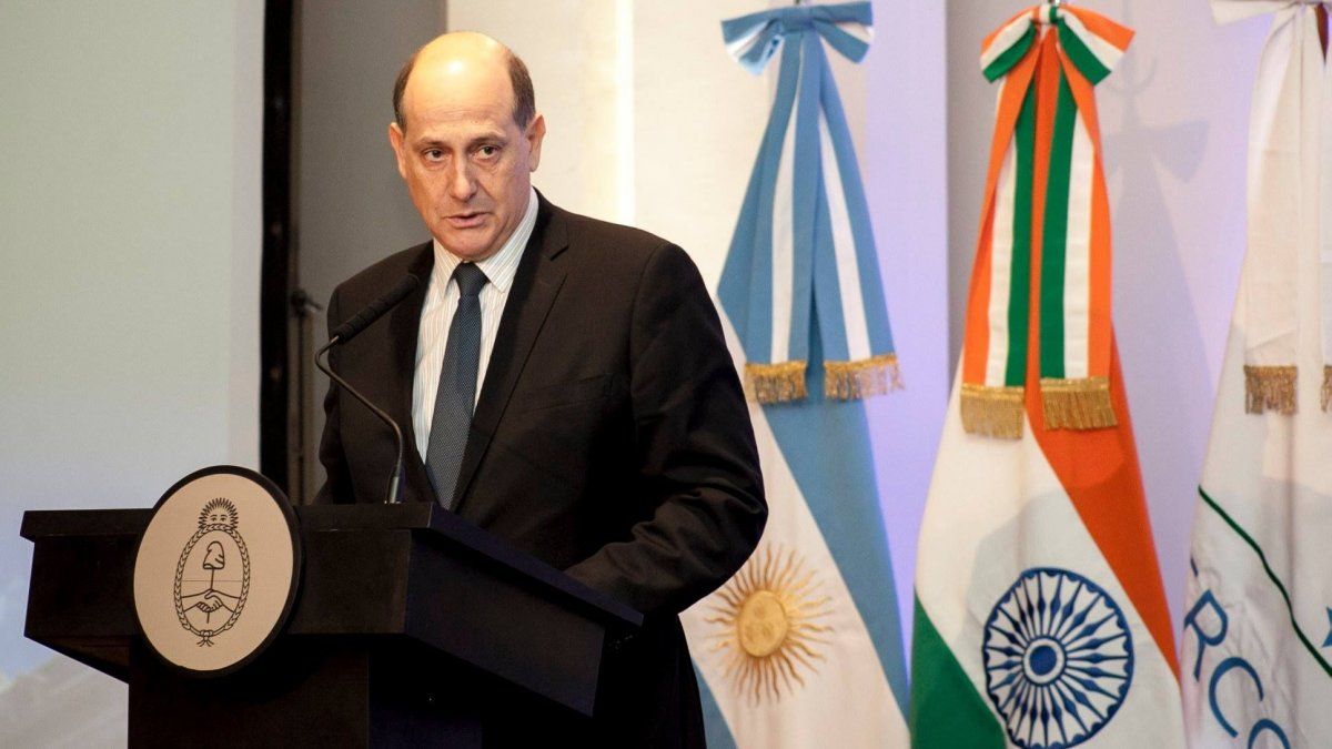 Brasil exige respuestas: citan al embajador argentino tras los dichos de Milei contra Lula