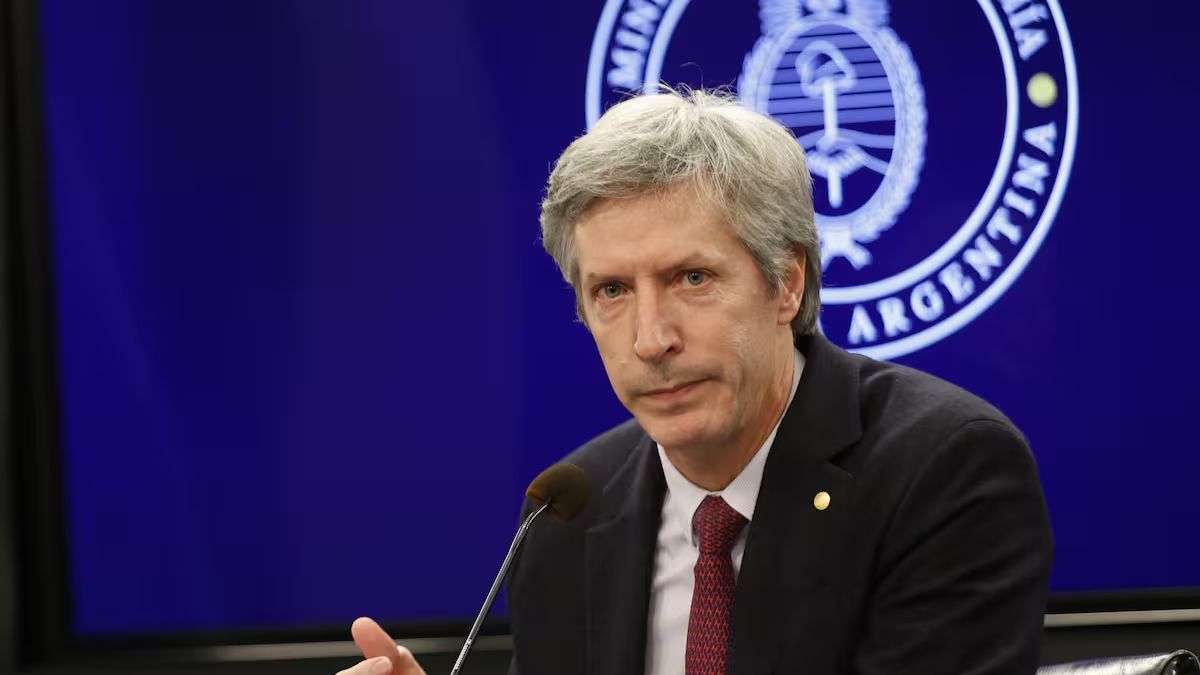 La cláusula Santiago Bausili: remover al titular del BCRA requerirá dos tercios del Senado y Diputados