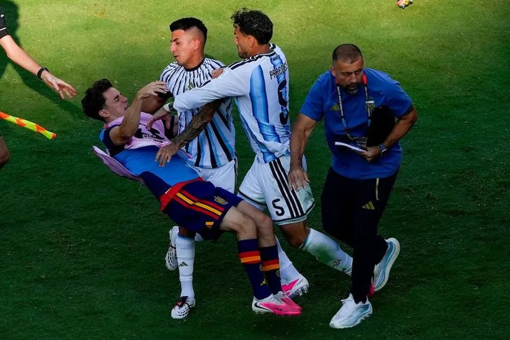 La FIFA abrió procesos disciplinarios contra Argentina: qué le imputan y las posibles sanciones