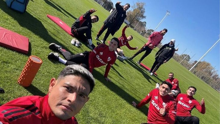 Plantel de River reclama por Pezzella: la interna que agita Núñez