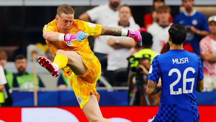 Quién es Jordan Pickford, el arquero de Inglaterra que fue figura en la semifinal pero no pudo contra Argentina