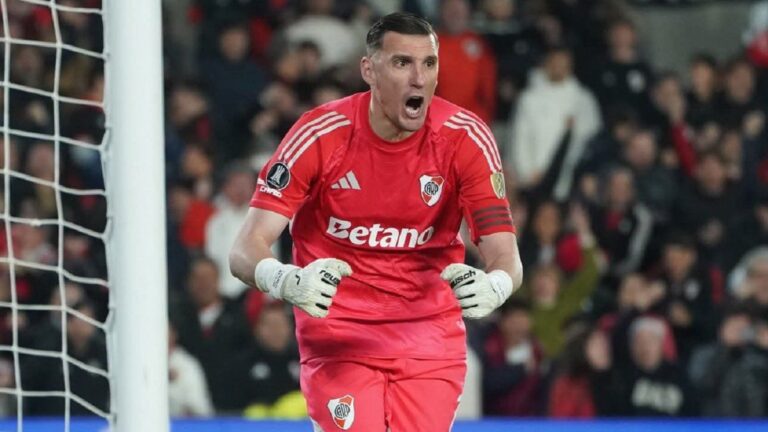 River oficializó la salida de Franco Armani y lo despidió como una "leyenda viva"