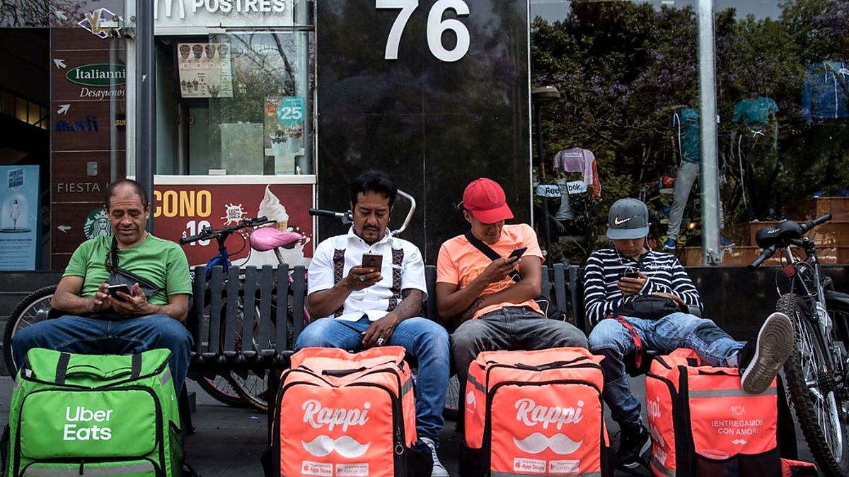 Un repartidor necesita completar casi 150 entregas al mes para no ser pobre y más de 450 para sostener un hogar