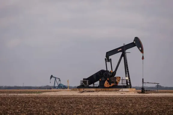 El petróleo cae un 7% luego del anuncio de negociaciones entre Estados Unidos e Irán