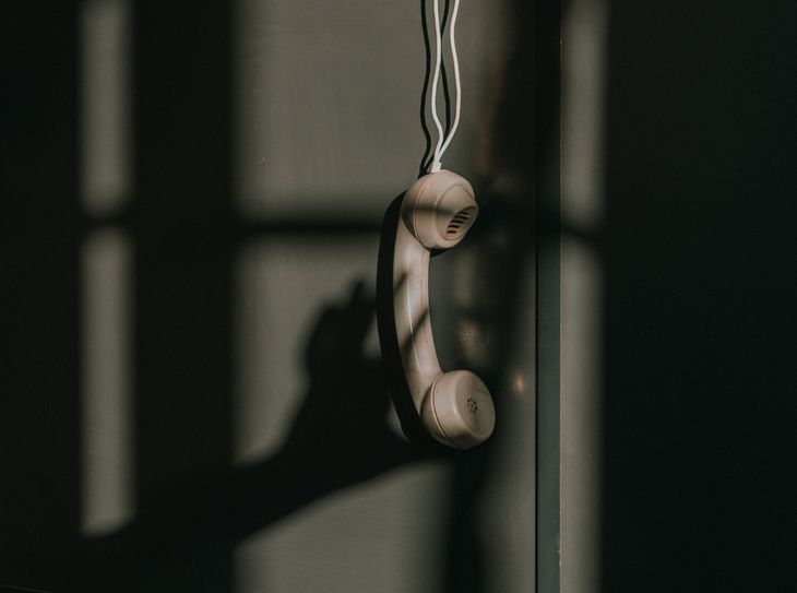 Francia prohibió las llamadas de telemarketing no solicitadas y los infractores deberán pagar fuertes multas
