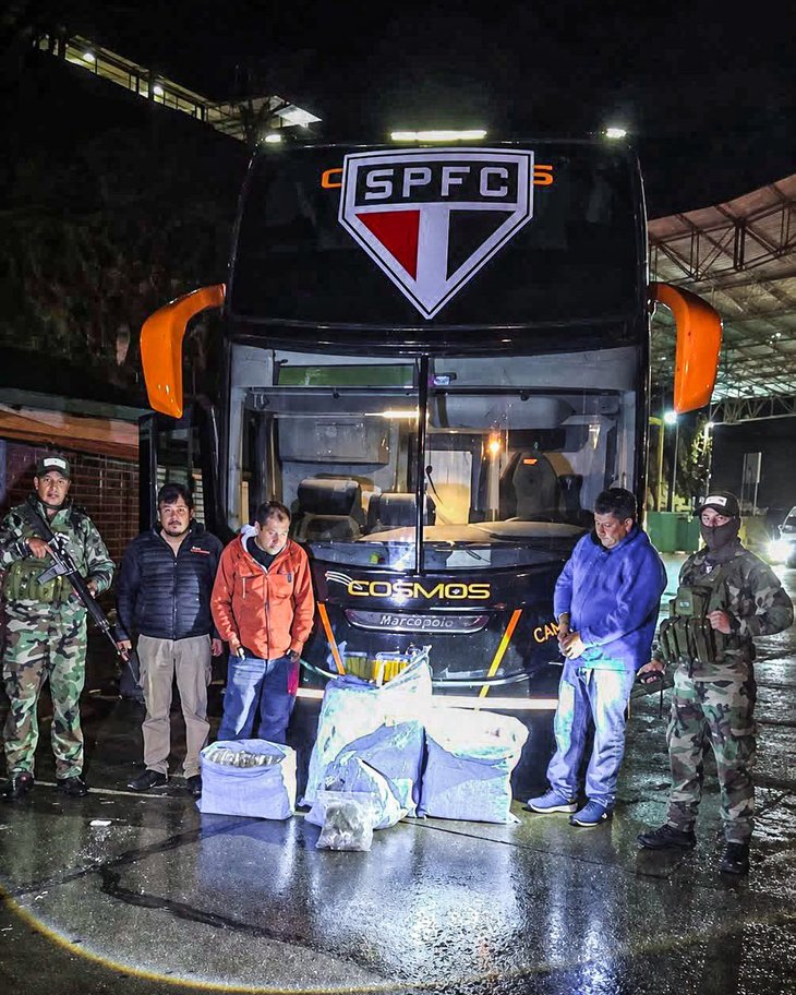 Increíble: incautaron casi 100 kilos de marihuana en el micro del San Pablo