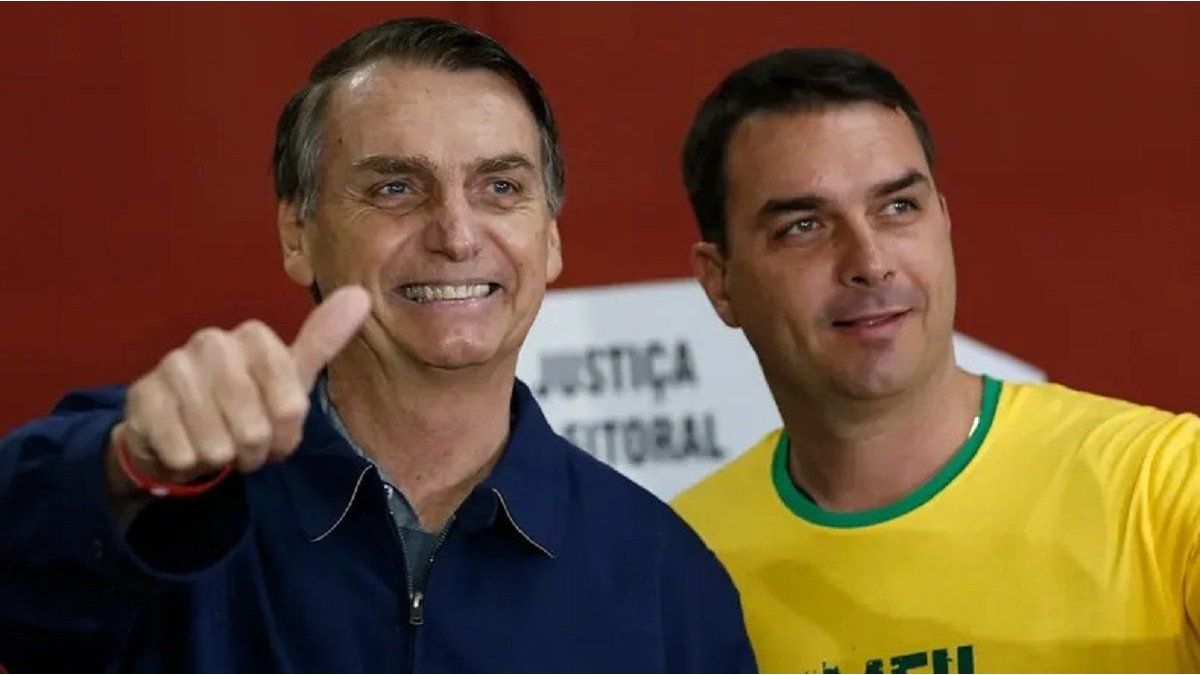 La justicia de Brasil ratificó que Flávio Bolsonaro no podrá visitar a su padre