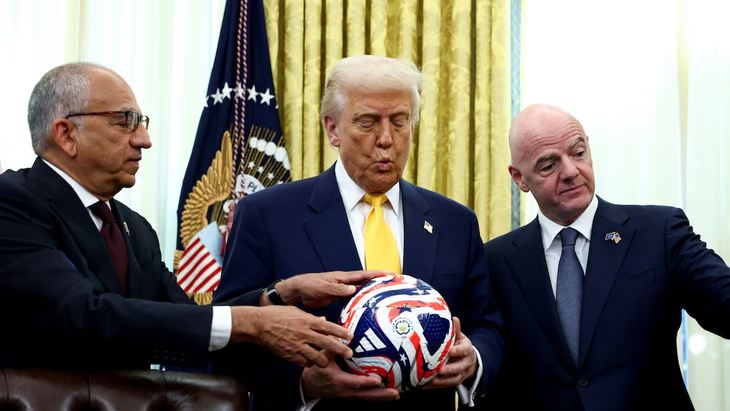 Renunció el principal asesor de Infantino por el plan de privatizar el Mundial